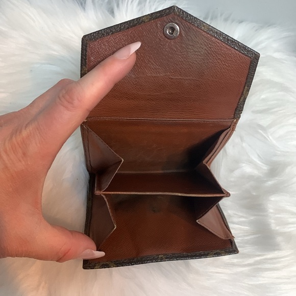 1988 authentic Louis Vuitton Elise wallet - rip inside - Picture 9 of 17